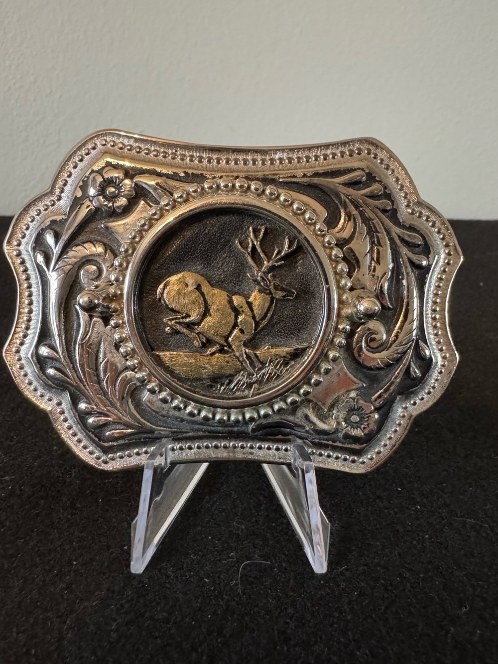 Western Buck Deer Motif Silver and Gold Tones Belt Buckle
